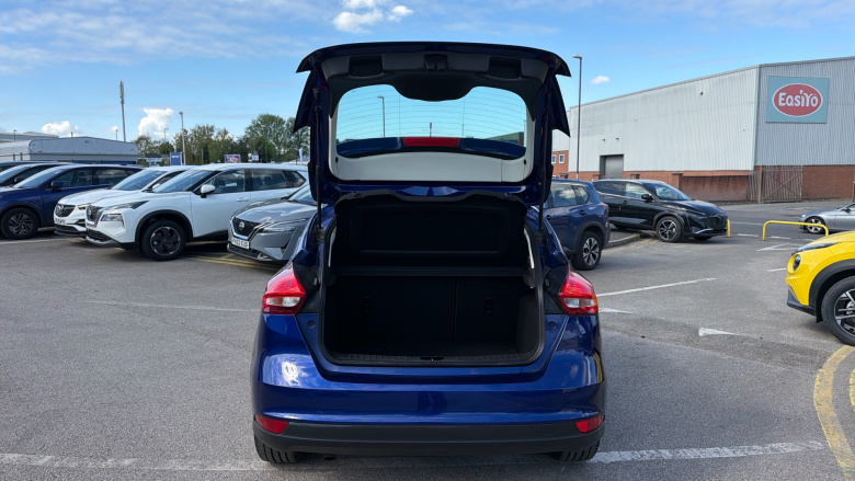 Ford Focus 1.0 EcoBoost Zetec 5dr Petrol Hatchback